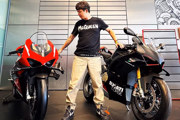 Việc Minh Nhựa mua Ducati Panigale V4 SP2 đã thu hút sự quan tâm của nhiều người. Tiếp theo là 1 chiếc xe Ducati Panigale V4 S có giá 945 triệu đồng.