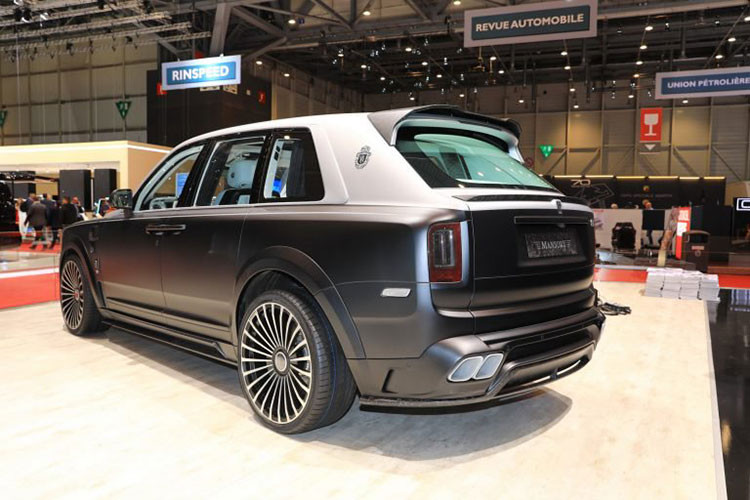 Sự nâng cấp đáng giá này đã giúp cho chiếc SUV siêu sang Rolls-Royce Cullinan Billionaire Mansory có khả năng tăng tốc từ vị trí đứng yên lên 100 km/h chỉ trong chưa đầy 5 giây. Tốc độ tối đa 280 km/h.