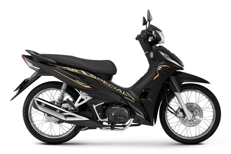 Điểm nhấn đầy ấn tượng trong tem của mẫu xe số Honda Wave RSX FI 110 là phong cách thiết kế đột phá với các đường nối phá cách độc đáo và thanh thoát trên thân xe. Logo 3D "RSX" trên phiên bản Thể thao (vành đúc, phanh đĩa) kết hợp với tem được thiết kế riêng cho từng phiên bản.