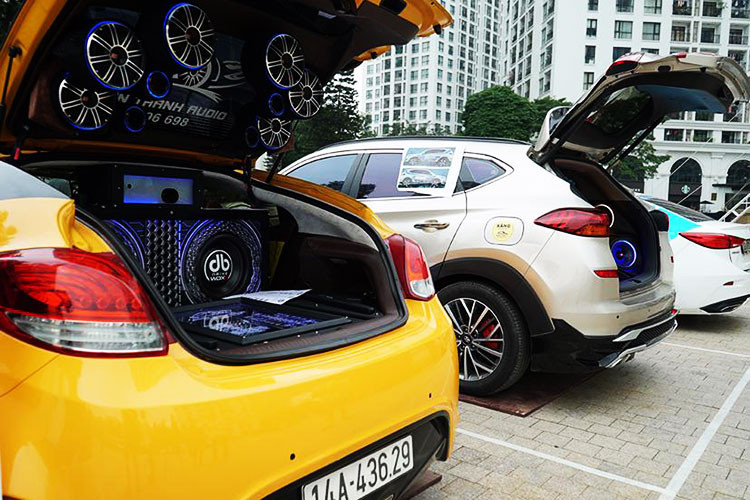 Sự kiện thi đấu âm thanh xe hơi EMMA 2022 cũng đánh dấu cột mốc quan trọng khi các thí sinh Việt Nam lần đầu tham dự thi đấu EMMA châu Á. Theo đó, sẽ có 24 xe đến từ các shop, garage nâng cấp âm thanh chuyên nghiệp tại Việt Nam tham gia đua tàu với các quốc gia khác vốn có kinh nghiệm và bè dày tham dự như Singapore, Thái Lan, Indonesia,…