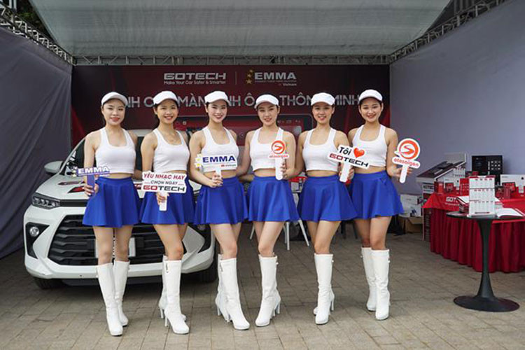 Đa số các thiết bị, linh kiện âm thanh được nhập khẩu trực tiếp từ các hãng âm thanh và hãng xe độ nổi tiếng thế giới như: i-sotec, Dragster Audio, TMT, DB Drive, Gladen, Kicker,... Những linh kiện được các kỹ sư khéo léo lắp đặt vào các vị trí bên trong xe, đảm bảo tính thẩm mỹ và khả năng tái tạo âm thanh sống động.