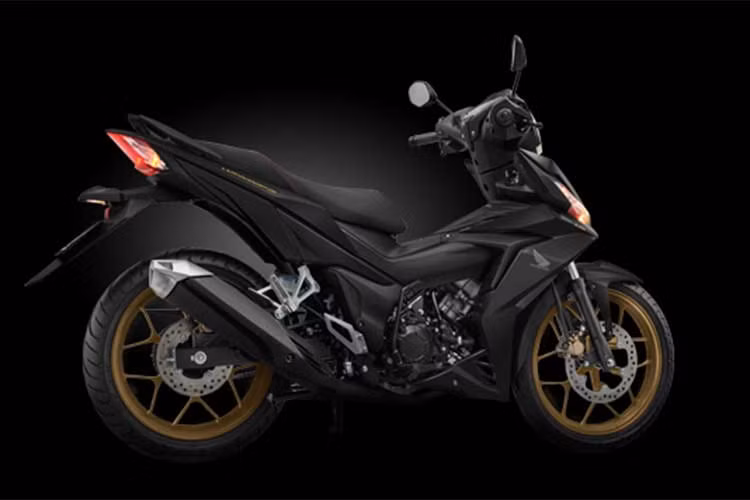 Phiên bản cao cấp Honda Winner 150 màu đen vàng đồng sẽ chính thức được bán ra tại các cửa hàng Bán xe và Dịch vụ do Honda Ủy nhiệm (HEAD) trên toàn quốc từ ngày 16/12 tới đây. Xe vẫn hưởng thời gian bảo hành 3 năm hoặc 30.000 km tùy điều kiện nào đến trước.