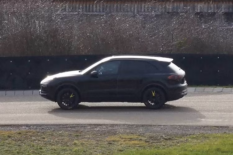 Nhờ sử dụng hàm lượng lớn nhôm và thép cường lực, thế hệ mới của mẫu SUV cỡ lớn sẽ nhẹ cân hơn phiên bản hiện hành. Tùy chọn động cơ cũng được giữ kín nhưng nhiều nguồn tin cho rằng sẽ có loại 2,9 lít V6, 4 lít V8 và bản plug-in hybrid (động cơ xăng 3 lít V6).