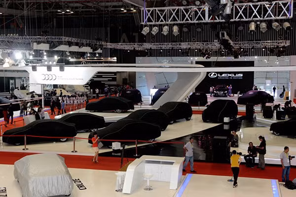 Trien lam oto Quoc te Viet Nam se dien ra vao 10/2015