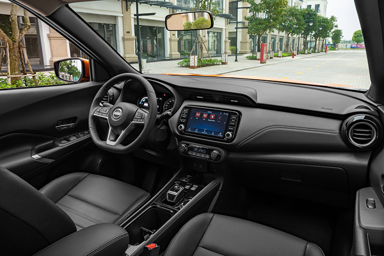 Nissan Kicks e-Power giam 173 trieu, dua doanh so voi Yaris Cross HEV-Hinh-2