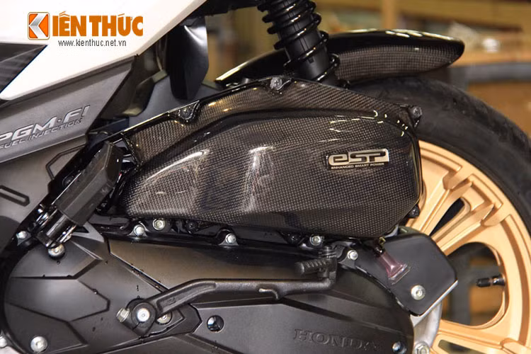 Vario 2016 trang bị động cơ xi-lanh đơn dung tích 150 phân khối, làm mát bằng dung dịch, phun xăng điện tử, công suất 12,4 mã lực ở vòng tua máy 8.500 vòng/phút, mô-men xoắn cực đại 12,8 Nm tại 5.000 vòng/phút. Động cơ của Vario tích hợp công nghệ eSP với tính năng Idling Stop.