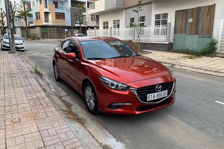 Tuy nhiên, so với giá xe Mazda3 niêm yết hiện nay khoảng trên dưới 700 triệu đồng thì con số gần 2 tỷ hay hơn 2,66 tỷ đồng được cho là quá cao. 