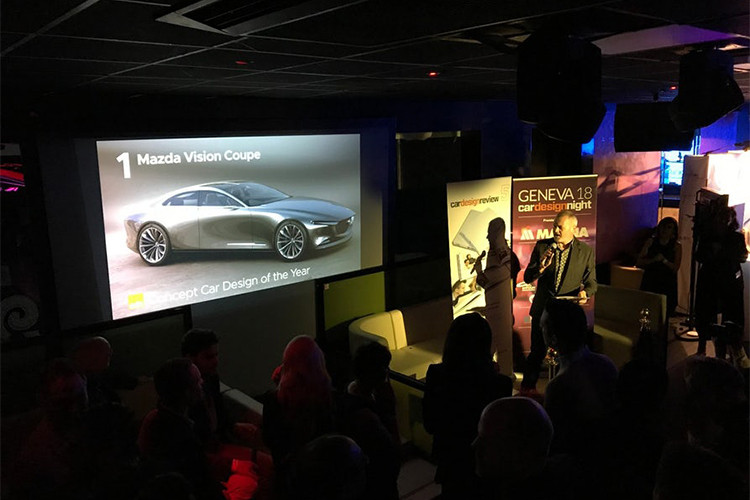 Mazda Vision Coupe phiên bản ý tưởng này sẽ vẫn đang tiếp tục tour diễn toàn cầu của mình bằng việc có mặt tại Geneva Motor Show 2018. Trước đó, mẫu xe này đã bắt đầu xuất hiện tại Tokyo Motor Show rồi tới Los Angeles Auto Show vào tháng 11/2017.