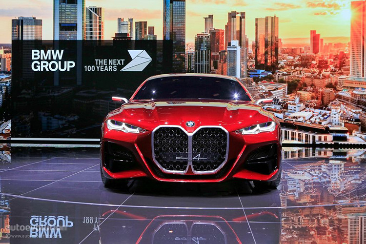 Những thay đổi lớn trong thiết kế của BMW được biết đến rộng rãi với sự bắt đầu của X7, cũng như bản facelift của 7-Series. Mặc dù nhận được nhiều sự giễu cợt từ báo chí song phản hồi từ phía khách hàng là rất tích cực về những nét tươi mới này.