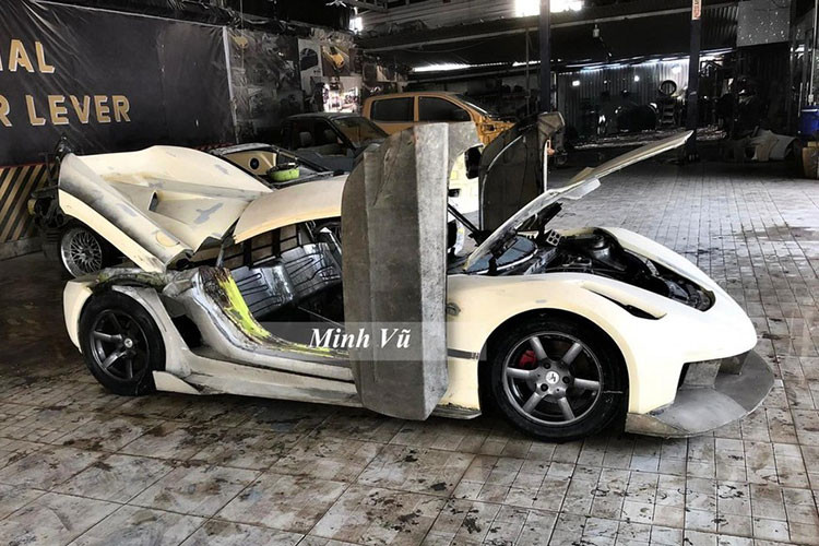 Chi phí cho dự án này không được tiết lộ nhưng chỉ riêng tiền mua chiếc xe Smart Roadster để về cho thợ Sài thành "cắt xẻ", thực hiện dự án độ chế xe Koenigsegg Jesko đã khiến chủ nhân chi ra hơn 300 triệu đồng. 