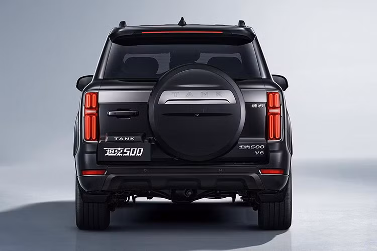 Hiện ArmorGroup vẫn chưa công bố giá xe GWM Tank 500 bản bọc thép và chống đạn này. Trang tin Drive ước tính giá bán của nó sẽ lên tới từ 268.700 AUD (tương đương khoảng 179.223 USD) (tương đương 4,49 tỷ đồng).