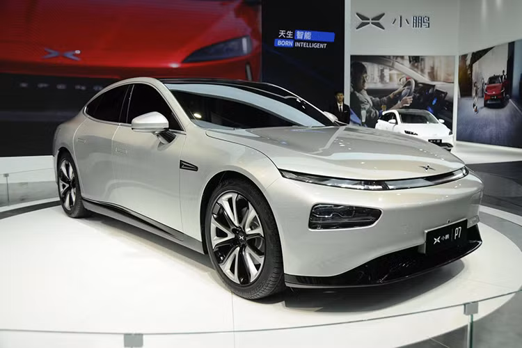 Nhà sản xuất xe ôtô điện Trung Quốc, Xpeng Motors đã chính thức vén màn sản phẩm thương mại thứ hai của họ sau mẫu SUV G3 trong dạng một chiếc “coupe điện thông minh” mang tên Xpeng P7 mới tại Triển lãm Ô tô Thượng Hải 2019.