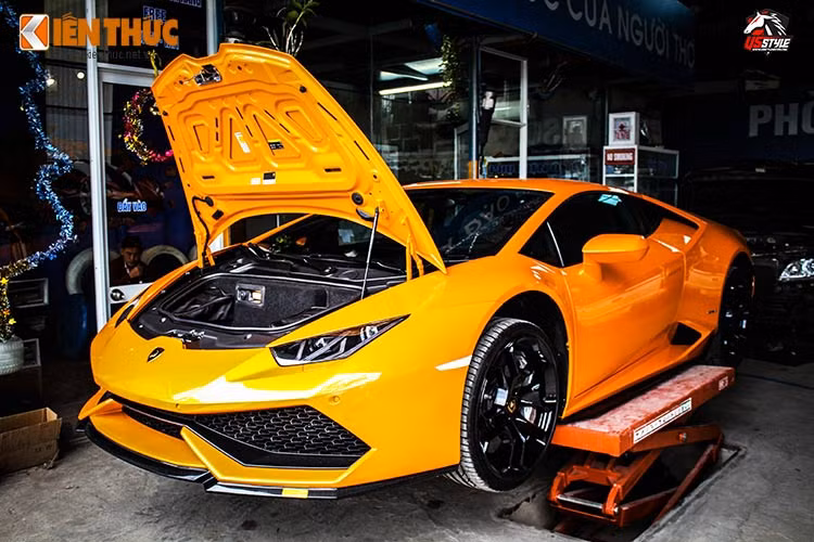 Với hộp số ly hợp kép 7 cấp, hệ dẫn động 4 bánh, siêu xe này có thể tăng tốc 0-100 km/h cgir trong 3,2 giây và tốc độ tối đa đạt 325 km/h.