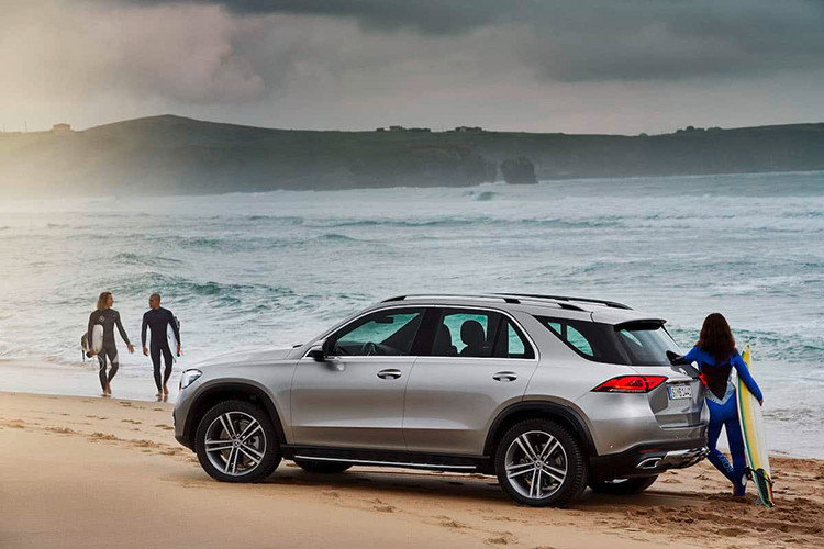 Tất cả các động cơ dầu diesel của GLE đời mới đều tuân thủ nghiệm ngặt tiêu chuẩn khí thải Euro 6d và hiện khách hàng châu Âu đã có thể đặt mua GLE máy dầu. Các đơn giao hàng đầu tiên sẽ được triển khai vào mùa xuân năm 2019.