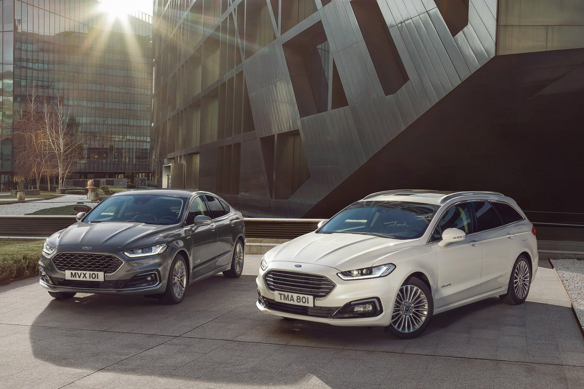 Xe Ford Mondeo moi uong chi 4,4 lit xang/100km trinh lang