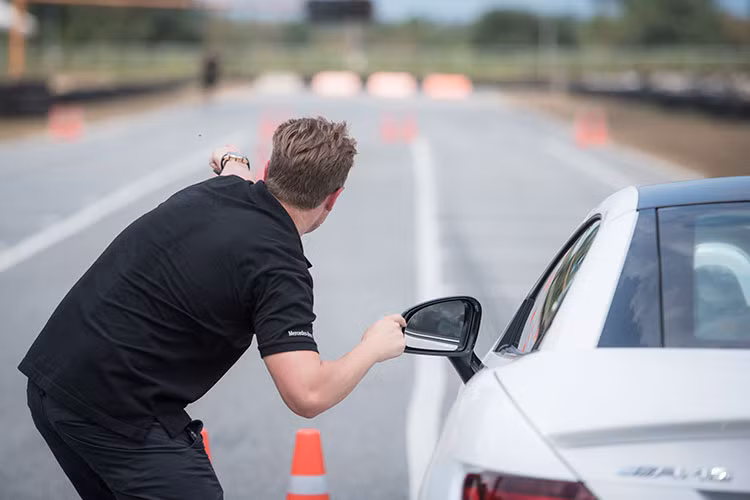 Thông tin từ Mercedes-Benz tại Việt Nam cho biết, tại Học viện MBDA năm nay, khách hàng có cơ hội trải nghiệm 30 mẫu xe gồm cả sedan lẫn SUV, từ A-Class đến S-Class, từ GLA đến GLS.