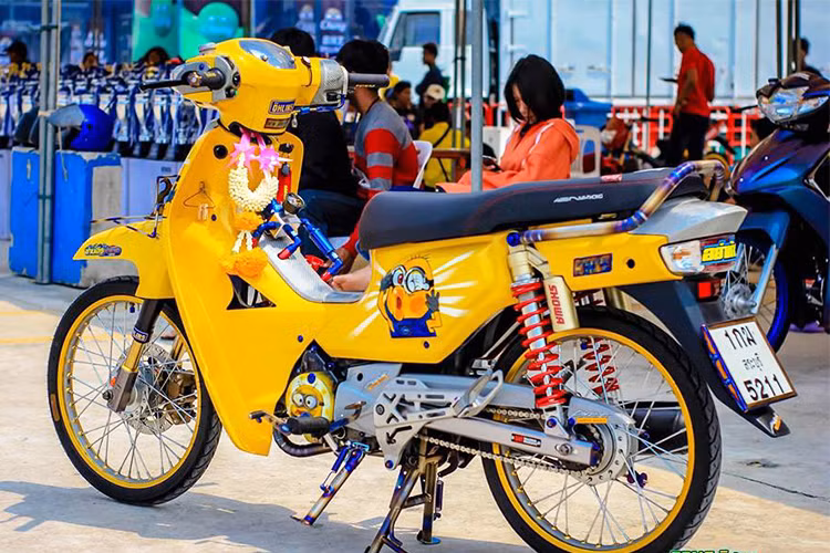 Sở hữu thiết kế cổ điển, ngoại hình gọn nhẹ, bền bỉ và dễ lái, mẫu xe Honda Super Cub 110 tại Thái Lan còn được gọi vơi cái tên Honda Super Dream 110 tại thị trường Việt Nam nhưng đã bị khai tử và không còn được sản xuất. Tuy nhiên, tại một số thị trường Châu Á, mẫu xe này vẫn liên tục ra bản mới và bán khá chạy.