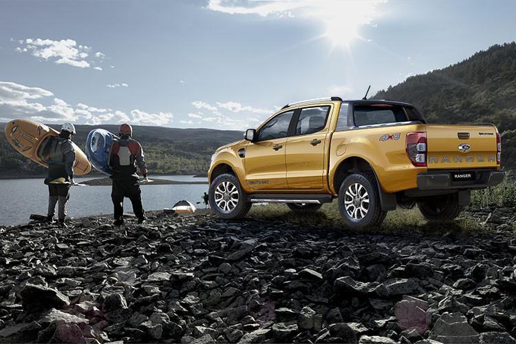 So với mẫu xe bán tải Ford Ranger Wildtrak trước đây dành cho thị trường Việt Nam từng bán ra vào năm ngoái, phiên bản mới này không có nhiều khác biệt về mặt ngoại hình, kích thước và các chi tiết ngoại thất