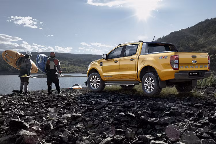 So với mẫu xe bán tải Ford Ranger Wildtrak trước đây dành cho thị trường Việt Nam từng bán ra vào năm ngoái, phiên bản mới này không có nhiều khác biệt về mặt ngoại hình, kích thước và các chi tiết ngoại thất