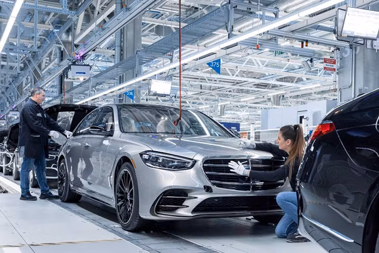 Ly do xe sang Mercedes-Benz S-Class bi cat giam san luong?-Hinh-2