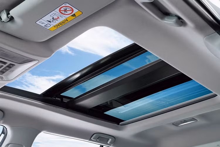 Lượng xăng tiêu thụ trung bình của động cơ tiêu chuẩn là 15,2 km/lít (6,57 lít/100 km) dù ở phiên bản dẫn động 4 bánh hay dẫn động cầu trước. Trong khi đó, Toyota RAV4 Hybrid 2019 tiêu thụ lượng xăng trung bình 20,6 km/lít (4,85 lít/100 km) ở bản dẫn động 2 cầu và 21,4 km/lít (4,67 lít/100 km) ở bản dẫn động 1 cầu.