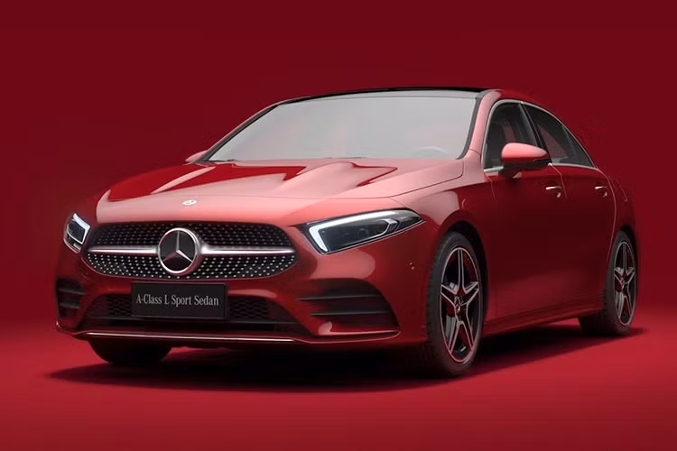 Mẫu Mercedes-Benz A-Class Sedan 2019 là dòng xe hạng sang cỡ nhỏ đã lần đầu tiên trình làng vào hồi tháng 7 năm ngoái. Sau 6 tháng, hãng Mercedes-Benz đã quyết định công bố giá bán chính thức của A-Class Sedan 2019 tại thị trường Mỹ.