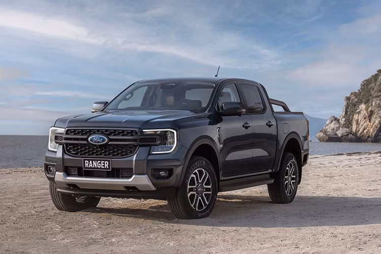 Chat Viet xuat hien trong Ford Ranger 2022 the he moi-Hinh-2