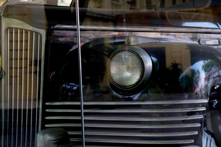 Chiếc ZIS-115 của Chủ tịch Hồ Chí Minh được sản xuất từ 1946-1947 và chỉ có 32 chiếc rời dây chuyền sản xuất, nguyên bản ZIS-115 là chiếc ZIS-110, chỉ khác ở chỗ chiếc ZIS-115 được bọc thép chống đạn, còn về cơ bản không có gì khác so với nguyên bản.