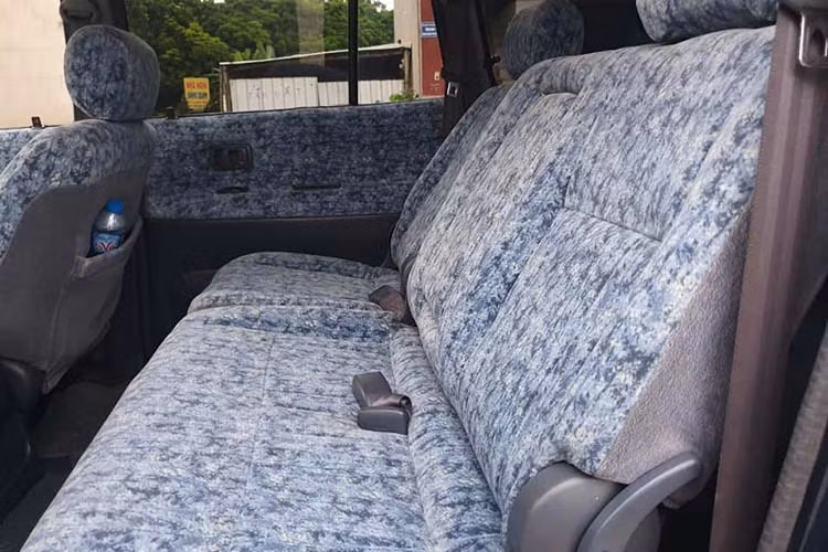 Là một trong những mẫu xe thành công nhất của Toyota tại Việt Nam, Toyota Zace từng bán ra thị trường tổng cộng hơn 17.000 xe tính từ ngày tung ra. Trong đó, phiên bản GL chiếm khoảng 13.700 xe, còn lại là các phiên bản DX, Surf và Limited.