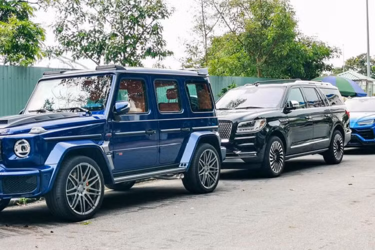 Trước chiếc SUV siêu sang Mercedes-Maybach GLS 600 trong bài viết này, vị đại gia bí ẩn tại Hải Phòng đã đưa vào bộ sưu tập của mình các mẫu xe SUV như VinFast LUX SA2.0, Lincoln Navigator L, Brabus 800 Widestar, Rolls-Royce Cullinan hay Lamborghini Urus.