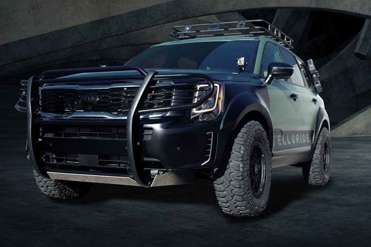 Mặc dù bên trong chưa được hé lộ, nhưng theo nhiều đồn đoán thì nội thất của Telluride được Maxwell khéo léo trang trí bằng những chi tiết gỗ ốp tự nhiên và da khâu thủ công lấy cảm hứng từ yên ngựa.