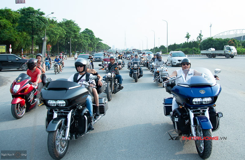 Chính vì vậy, trong ngày sinh nhật lần thứ nhất của CLB này (5/10/2019), cảm tưởng như trái đất nghiêng hẳn trục khi rất đông dân chơi môtô khủng ở nhiều tỉnh thành đổ về chúc mừng.