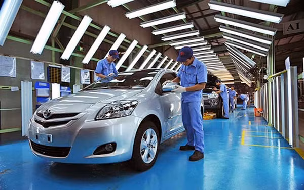 Thi truong oto Viet dang thu hut gioi dau tu-Hinh-2