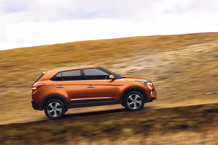 Xe được trang bị an toàn với phiên bản thấp nhất bao gồm 2 túi khí trước và đi kèm hệ thống chống bó cứng phanh ABS tiêu chuẩn. Bản cao cấp, mẫu crossover này sẽ có thêm 6 túi khí, hệ thống cân bằng điện tử, hỗ trợ khởi hành ngang dốc, cảm biến đỗ xe phía sau và camera lùi.