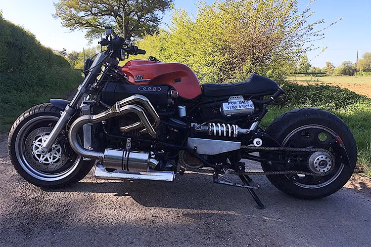 Động cơ V6 và cơ cấu làm mát của chiếc môtô Streetfighter được lấy từ một chiếc Audi A4 được bao bọc trong bộ tản nhiệt dành cho xe hơi.