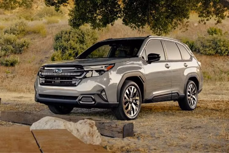 Phiên bản Subaru Forester Hybrid chắc chắn sẽ có giá cao hơn, tùy thuộc vào việc Subaru đưa hệ thống này vào phiên bản tiêu chuẩn hay chỉ dành riêng cho các bản cao cấp như Premium.