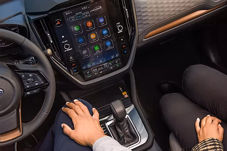 Mặc dù chưa công bố ngày ra mắt cụ thể, Subaru đã bắt đầu nhận đăng ký quan tâm từ khách hàng Mỹ trên website của mình. Trong một thông báo chính thức, hãng cho biết: "Vào giữa năm 2025, Forester sẽ đạt được một tầm cao mới về hiệu suất nhiên liệu và công nghệ với dòng xe hybrid.