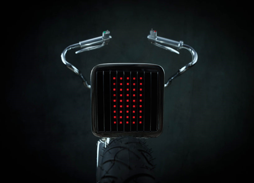 Mọi chi tiết trên Bandit9 L-Concept đều được làm thủ công. Được biết, để có thể sở hữu bản độ môtô như phim viễn tưởng từ Honda 67 này, khách hàng phải bỏ ra 10.950 USD (tương đương khoảng 250 triệu đồng).