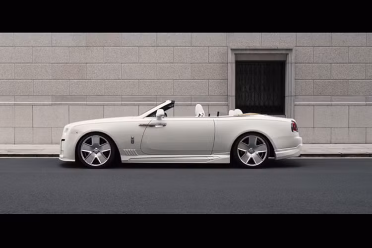 Hãng độ xe đình đám Wald đã có rất nhiều mẫu bodykit thiết kế dành cho siêu xe sang nhà Roll-Royce, hiện đã có đủ các mẫu bodykit thiết kế cho đủ các dòng xe từ Phantom, Phantom Drophead Coupe, Wraith, cho đến 2 thế hệ của Ghost và mới đây nhất là mẫu xe mui trần Dawn...