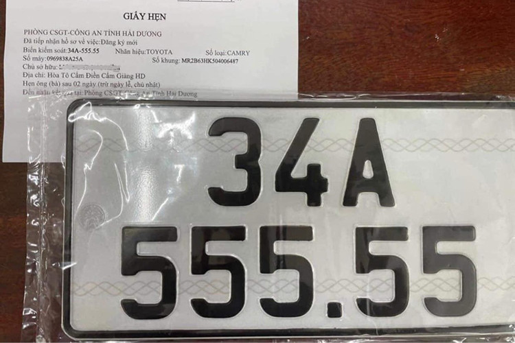 Theo quan niệm phương Đông, số 5 là số "Vua", là số trung tâm trong hệ số đếm. Nó là số đại diện cho những người quyền quý, sự thăng tiến và sinh sôi, tượng trưng cho danh dự, uy quyền, quyền lực,... Mặc dù không được đẹp như ngũ quý 6, ngũ quý 8 hay ngũ quý 9, nhưng biển ngũ quý 5 vẫn là niềm ao ước của nhiều người.