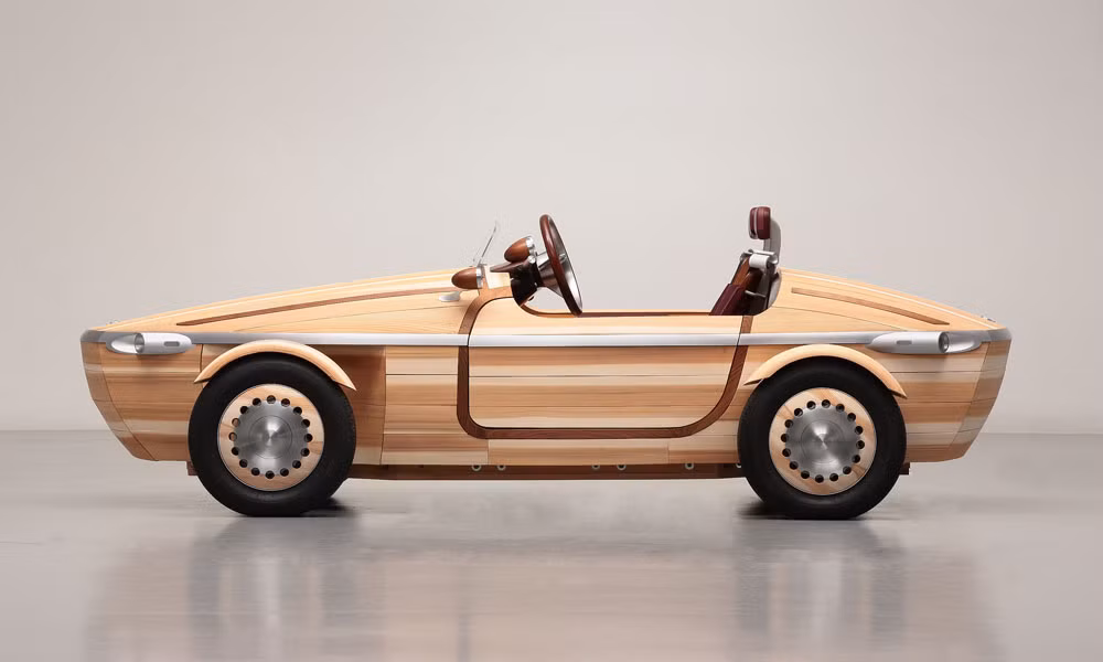 Mẫu siêu xe mui trần bằng gỗ mang tên Toyota Setsuna sở hữu kích thước dài 3.030 mm, rộng 1.480 mm, cao 970 mm và chiều dài cơ sở 1.700 mm.