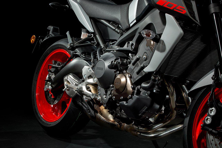 Ngoài ra, KBA còn cho biết MT-09 2021 sẽ có sức mạnh khủng khiếp hơn trước với việc tăng 7 mã lực lên con số 120 mã lực và tất nhiên sẽ đạt tiêu chuẩn Euro 5.