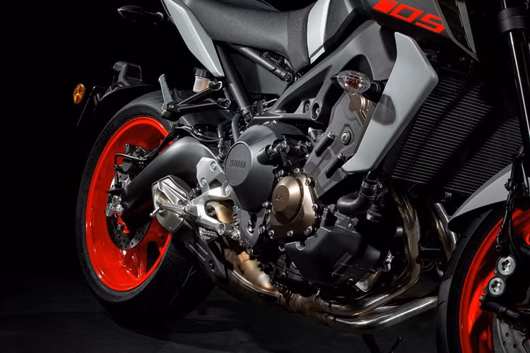 Ngoài ra, KBA còn cho biết MT-09 2021 sẽ có sức mạnh khủng khiếp hơn trước với việc tăng 7 mã lực lên con số 120 mã lực và tất nhiên sẽ đạt tiêu chuẩn Euro 5.