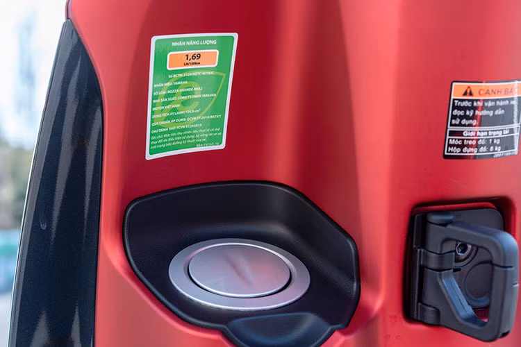 Sau mot nam su dung, Yamaha Grande van khien ba me hai con me tit-Hinh-3