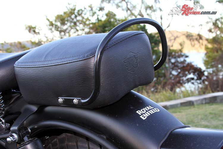 Ở phiên bản mới này, xe được trang bị bình nhiên liêu dung tích 13,5 lít đủ cho người sử dụng trong những hành trình dài, trọng lượng ướt của xe khoảng 194 kg (khi đổ đầy xăng và nhớt). Chiều cao yên xe 800mm, khá phù hợp với những bạn trẻ đam mê phong cách vintage. Ngoài ra, các khách hàng cũng có thể tuỳ chọn yên sau để chở hành lý...