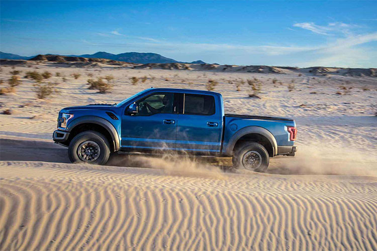 Ford F-150 Raptor 2019 sẽ được lắp ráp tại nhà máy Ford Dearborn ở bang Michigan, Mỹ. Dự kiến xe sẽ được bán ra vào cuối năm 2018. Tuy nhiên, giá bán của mẫu xe cơ bắp này vẫn chưa được tiết lộ.