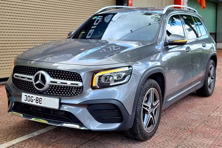 Nếu không muốn mất thời gian chờ đợi, đồng thời tiết kiệm chi phí mua xe thì lựa chọn xe Mercedes-Benz GLB chạy lướt như chiếc trong bài viết này được xem là một gợi ý khá tốt vào thời điểm này.