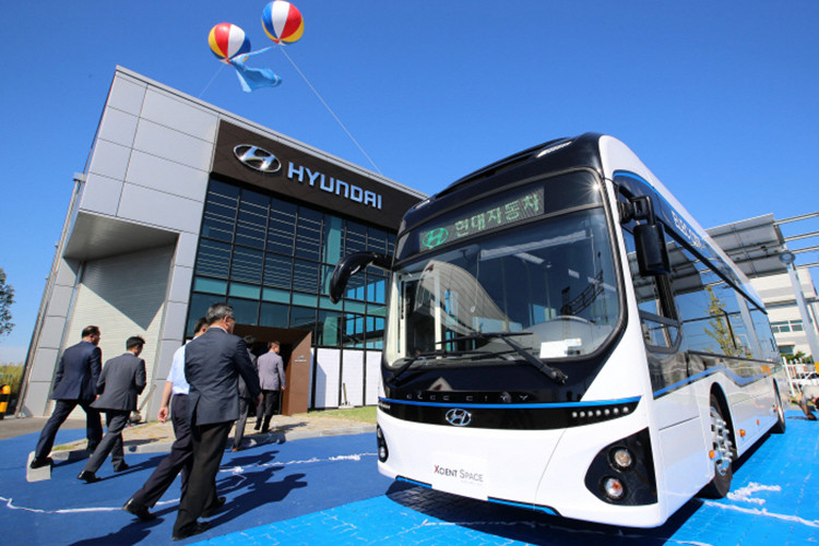 Mẫu xe buýt Hyundai Electric Bus city hai tầng chạy điện sẽ được trưng bày tại hội chợ “Infrastructure and Transport Technology Fair” được tổ chức tại Hàn Quốc từ ngày 29 – 31/5/2019, do Hyundai và Bộ Đất đai, Cơ sở hạ tầng và Giao thông Quốc gia đồng tổ chức.