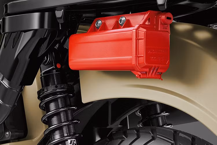 Các phụ kiện mới này dành cho chiếc xe cũng được đưa tất cả vào concept mới mang tên gọi "Time to Trail. Time out the way" với rất nhiều loại khác nhau.