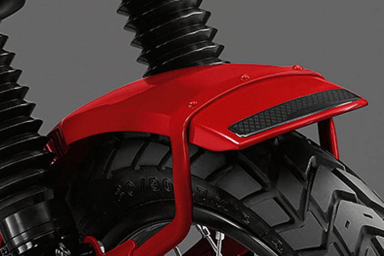 Một bộ phụ kiện đầy đủ cho Honda CT125 mới được thiết kế bởi H2C bao gồm bảo vệ đèn pha, baga trước, khung bảo vệ thân máy, hộp dụng cụ, thùng hông, chắn bảo vệ tay lái, gá đỡ điện thoại...